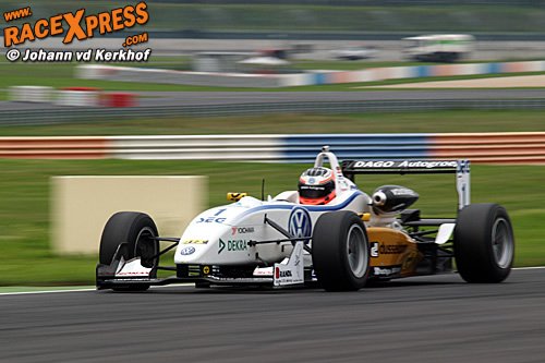 Stef Dusseldorp VAR polepositie in Oschersleben